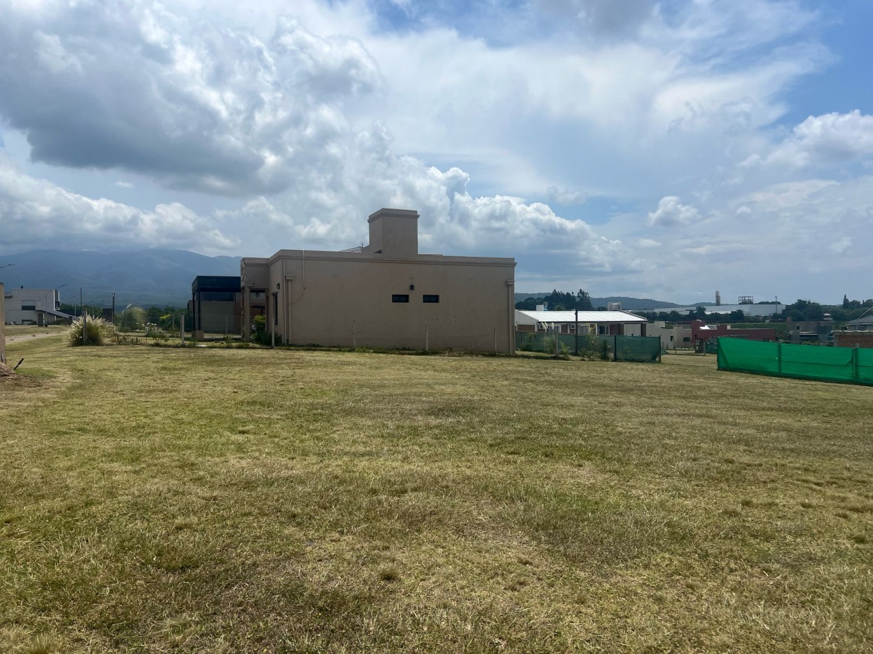 TERRENO EN VENTA - COUNTRY CLUB EL MIRADOR
