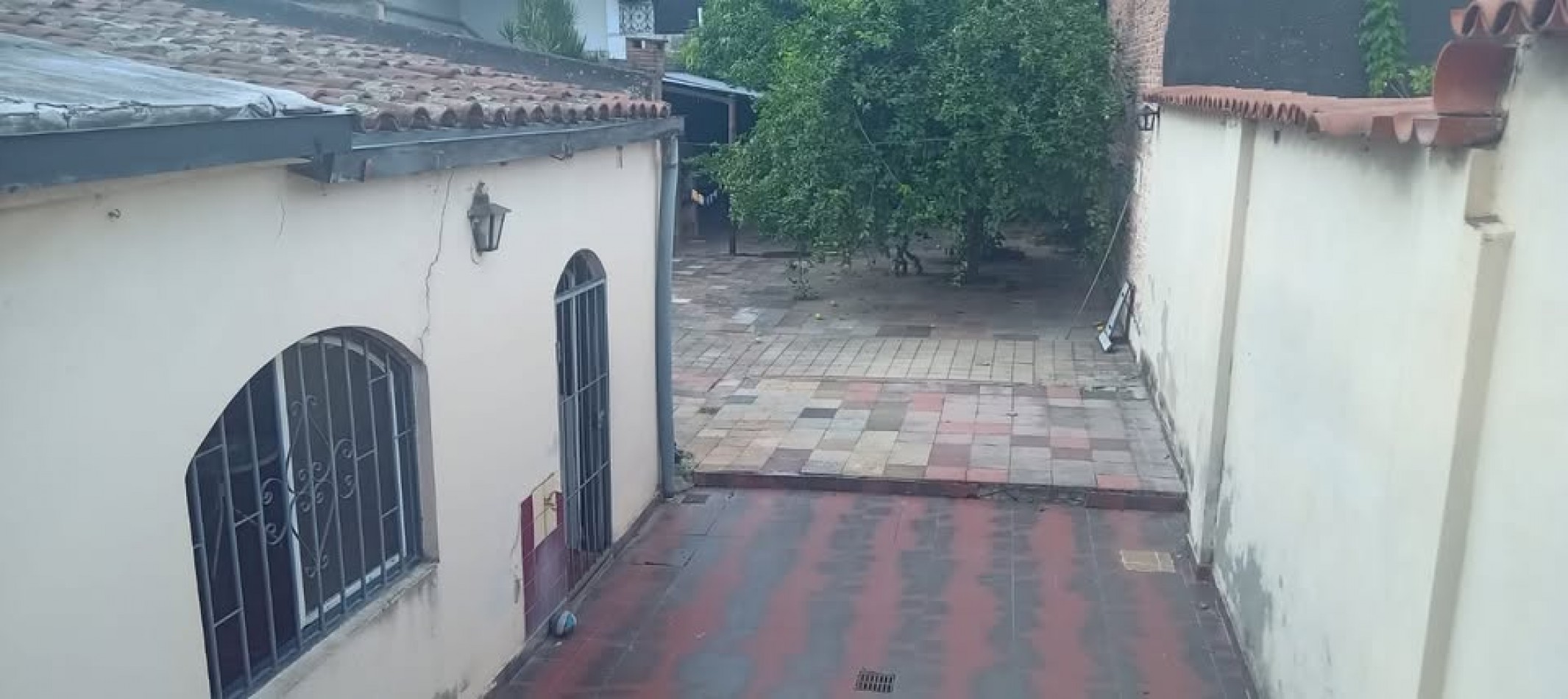 CASA EN VENTA -  3 DORM