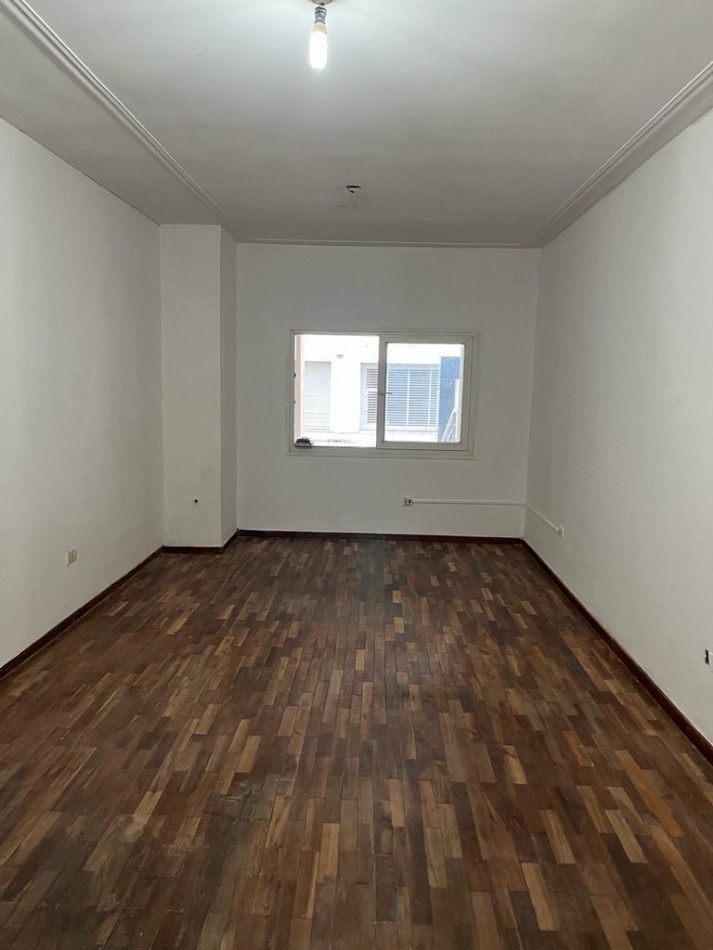 Venta Oficina en Planta Baja - San Martin 1000